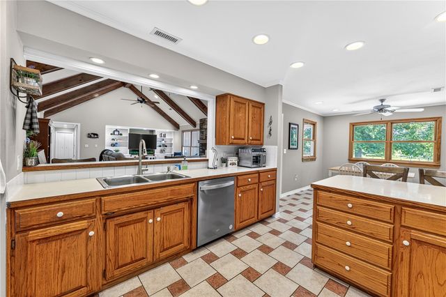 2244 Country Lane, Springdale, AR 72762