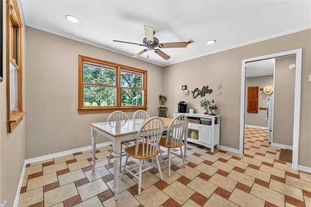 2244 Country Lane, Springdale, AR 72762