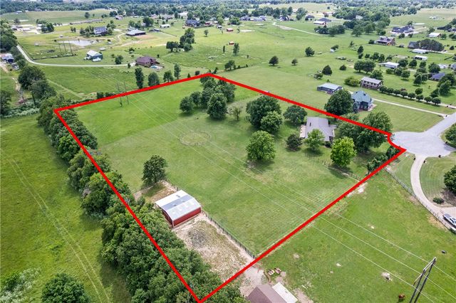 2244 Country Lane, Springdale, AR 72762