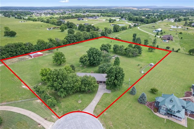 2244 Country Lane, Springdale, AR 72762