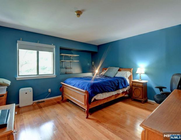 590 Sanderling Court 590, Secaucus, NJ 07094