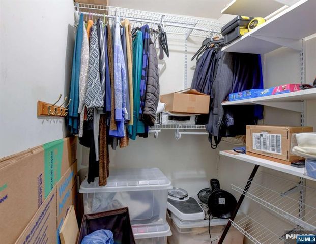 590 Sanderling Court 590, Secaucus, NJ 07094