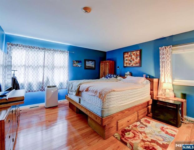 590 Sanderling Court 590, Secaucus, NJ 07094