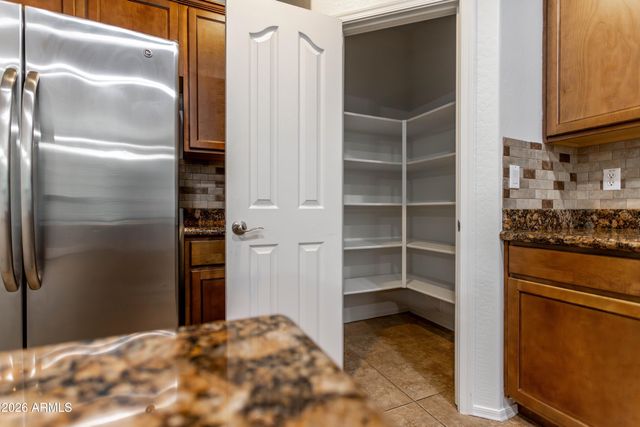 12175 W LOCUST Lane, Avondale, AZ 85323