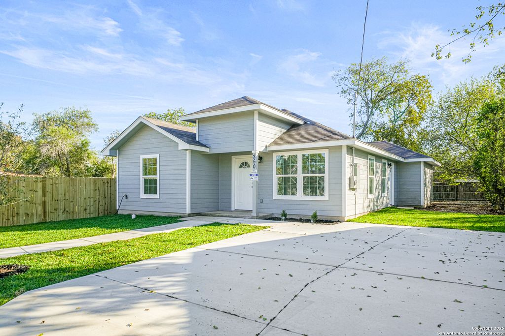 250 Bundy, San Antonio, TX 78220