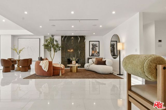 4423 Bergamo Drive, Los Angeles, CA 91436