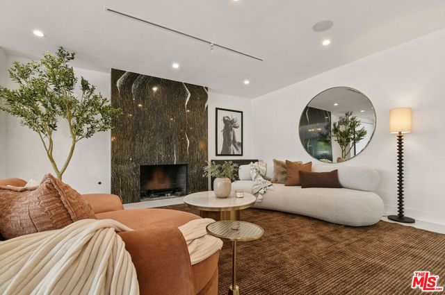 4423 Bergamo Drive, Los Angeles, CA 91436