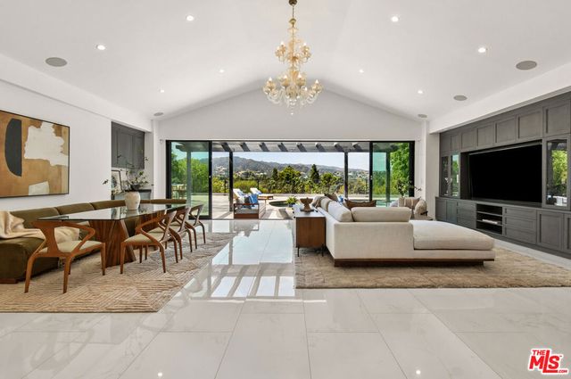 4423 Bergamo Drive, Los Angeles, CA 91436