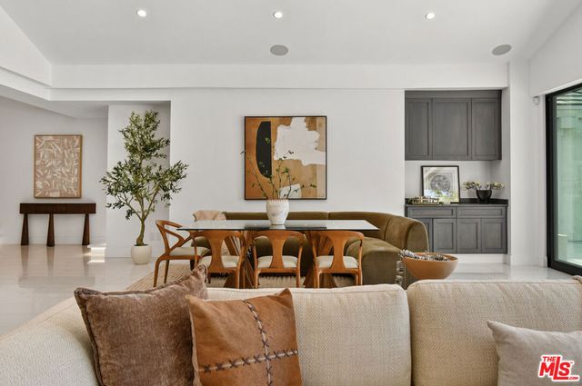 4423 Bergamo Drive, Los Angeles, CA 91436