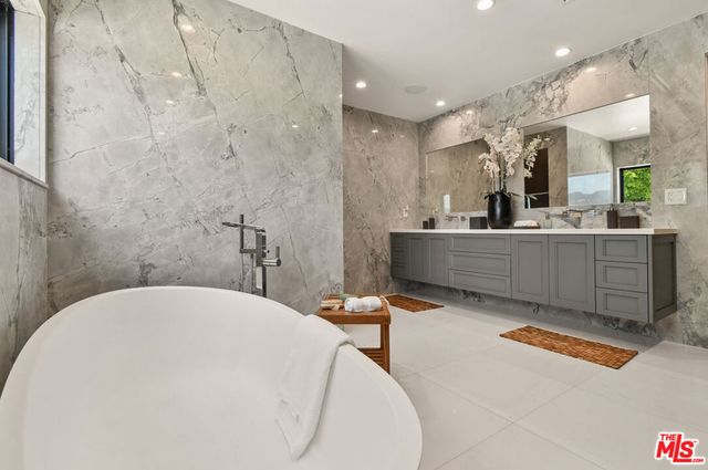 4423 Bergamo Drive, Los Angeles, CA 91436