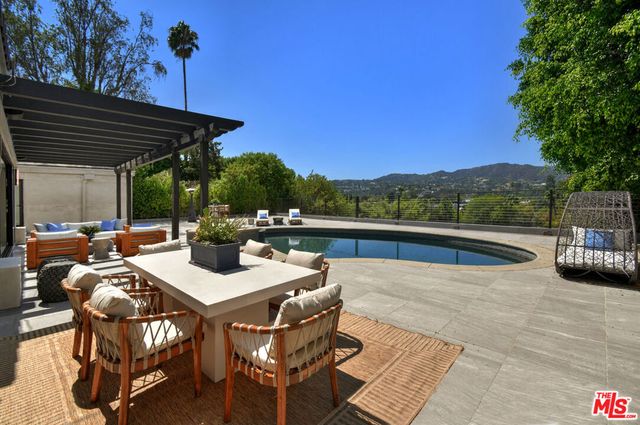 4423 Bergamo Drive, Los Angeles, CA 91436