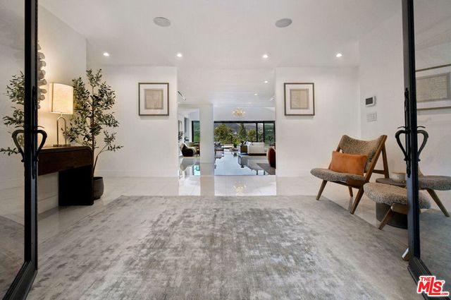 4423 Bergamo Drive, Los Angeles, CA 91436