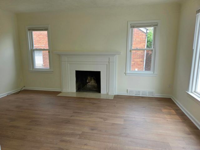 8398 W Outer Drive W, Detroit, MI 48219