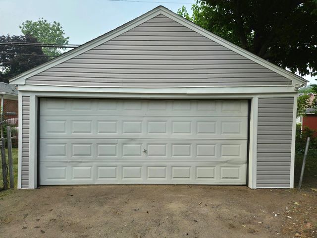 8398 W Outer Drive W, Detroit, MI 48219