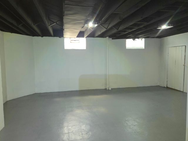 8398 W Outer Drive W, Detroit, MI 48219