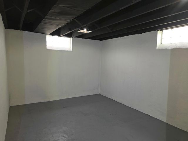 8398 W Outer Drive W, Detroit, MI 48219