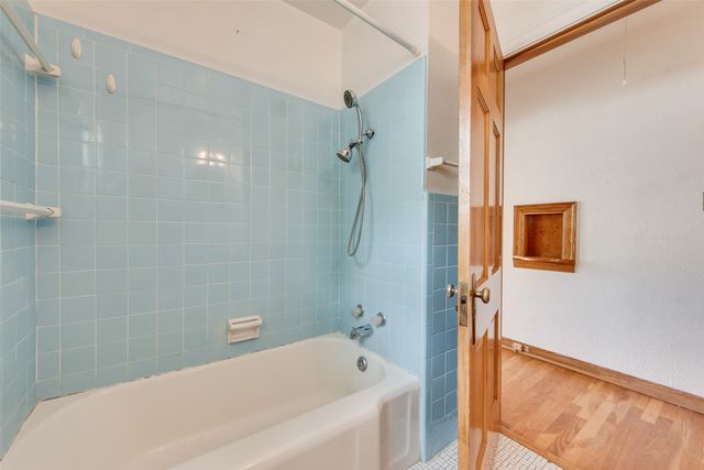 4616 Calmont Avenue, Fort Worth, TX 76107