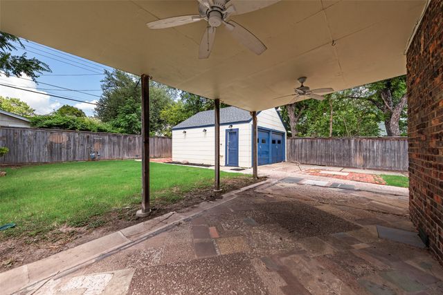 4616 Calmont Avenue, Fort Worth, TX 76107