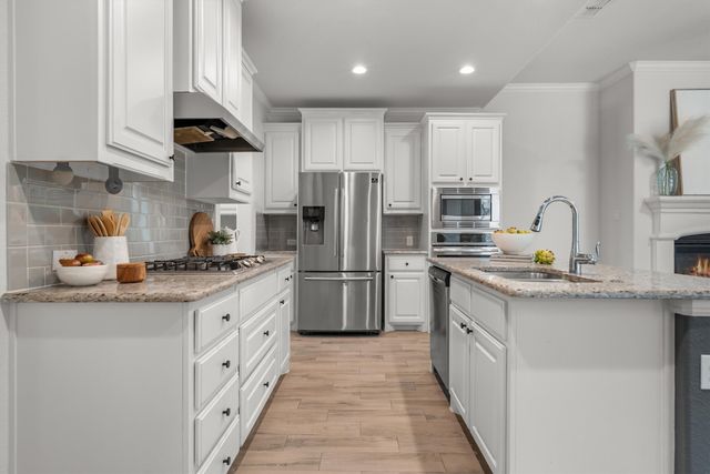 932 Parkside Drive, Argyle, TX 76226