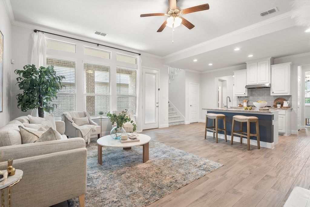 932 Parkside Drive, Argyle, TX 76226