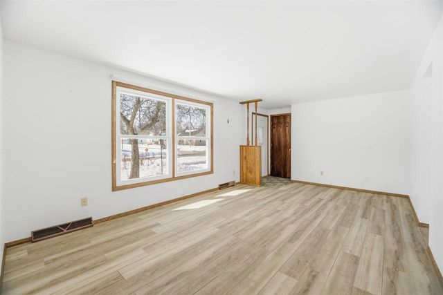 224 S TELULAH AVENUE, Appleton, WI 54915