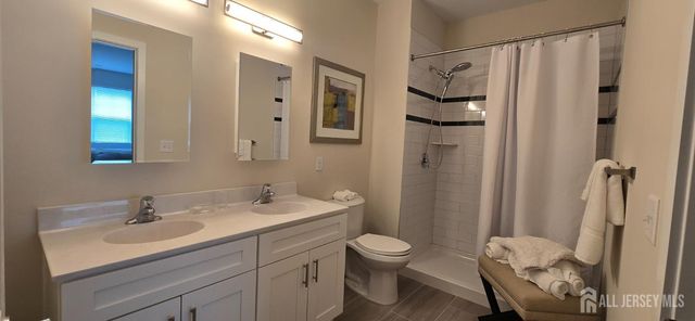 211 HENDERSON Road 1217, South Brunswick, NJ 08852