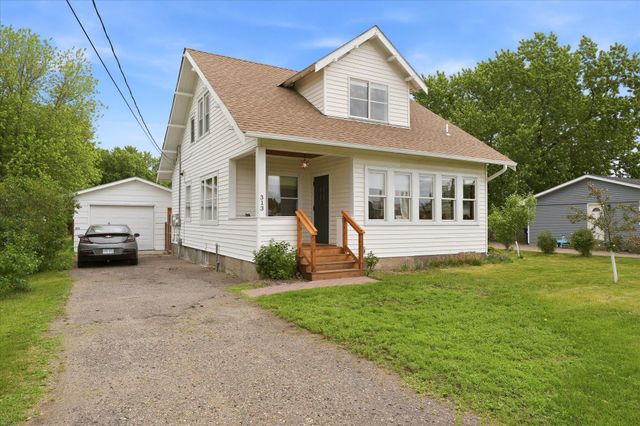 313 W 4th Street, Monticello, MN 55362