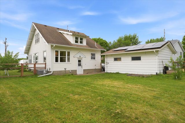 313 W 4th Street, Monticello, MN 55362
