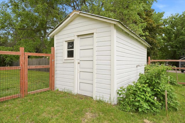 313 W 4th Street, Monticello, MN 55362