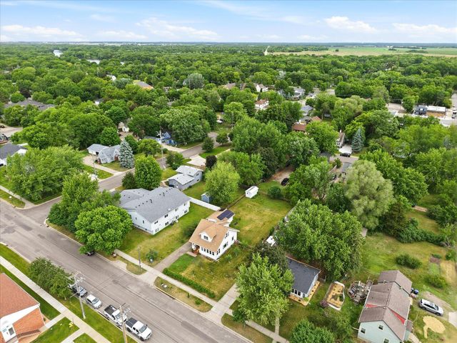 313 W 4th Street, Monticello, MN 55362
