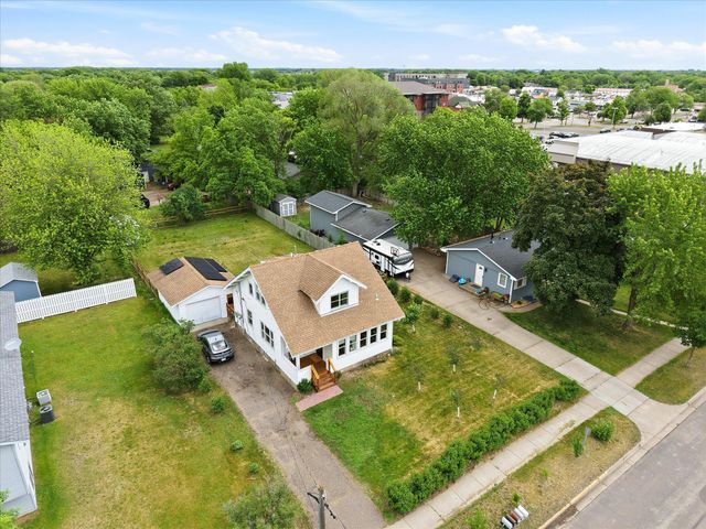 313 W 4th Street, Monticello, MN 55362