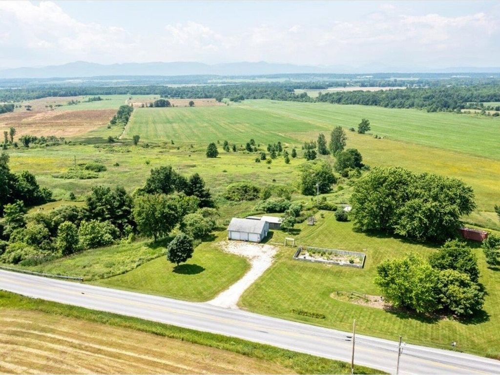 874 VT Rte 22A, Panton, VT 05491