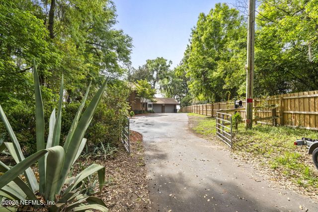 3175 DOCTORS LAKE Drive, Orange Park, FL 32073