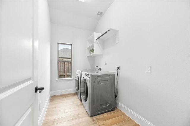 1907 Creekwood Cove, Missouri City, TX 77459