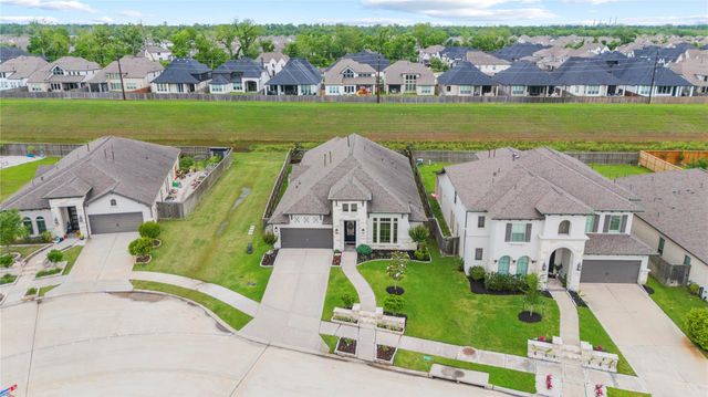 1907 Creekwood Cove, Missouri City, TX 77459