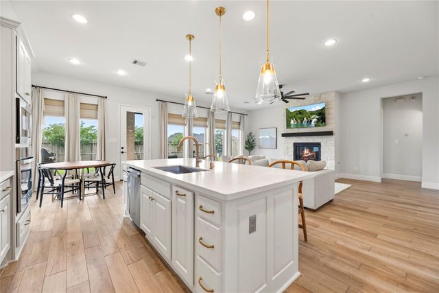 1907 Creekwood Cove, Missouri City, TX 77459