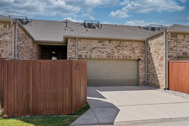 6904 Fairfield Lane, North Richland Hills, TX 76182