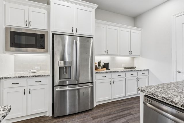 6904 Fairfield Lane, North Richland Hills, TX 76182
