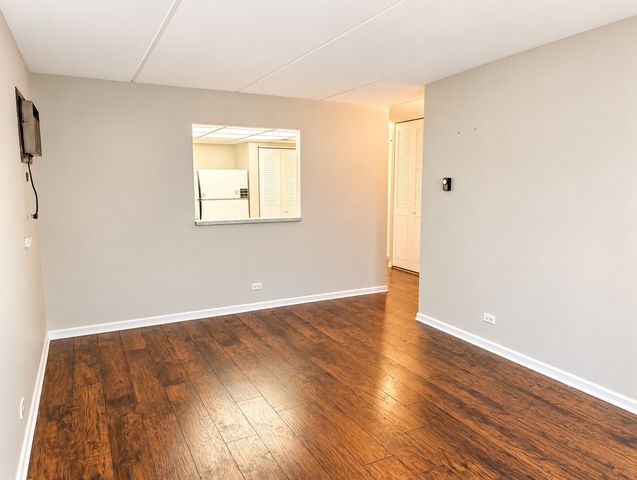 850 Des Plaines Avenue 101, Forest Park, IL 60130