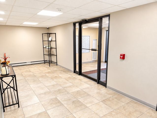 850 Des Plaines Avenue 101, Forest Park, IL 60130