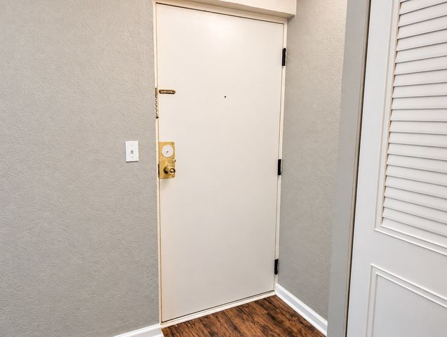 850 Des Plaines Avenue 101, Forest Park, IL 60130