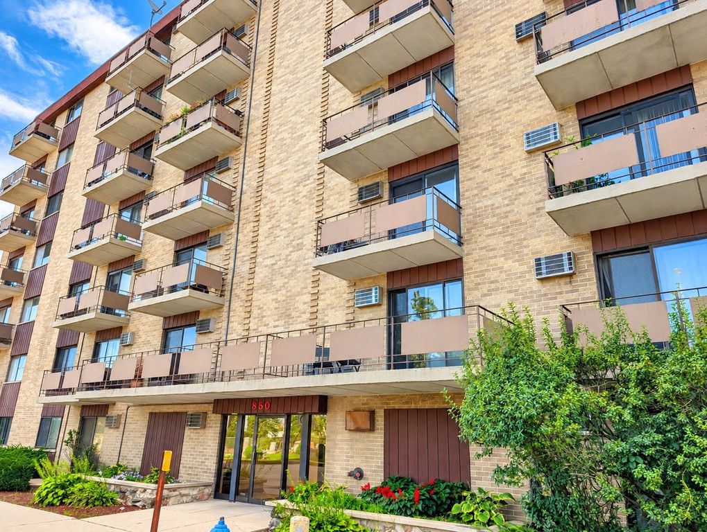 850 Des Plaines Avenue 101, Forest Park, IL 60130