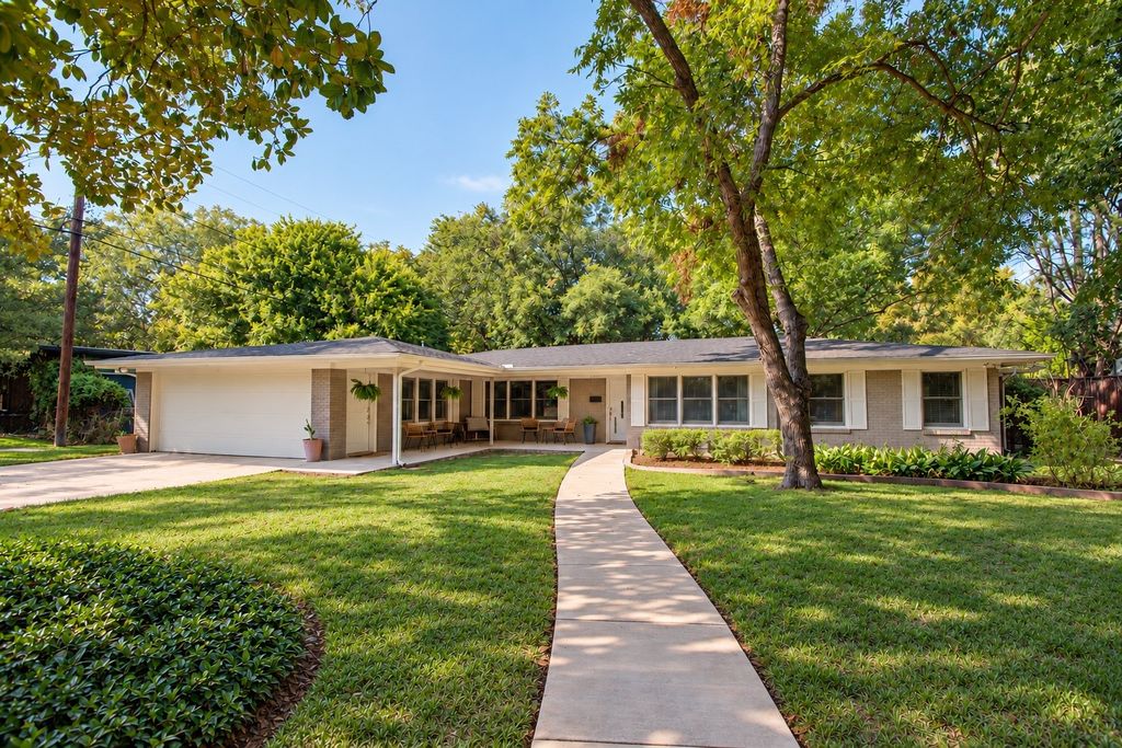 6812 Kirkwood Road, Fort Worth, TX 76116 — exterior