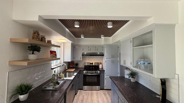 6630 Dunmore Ave, Citrus Heights, CA 95621