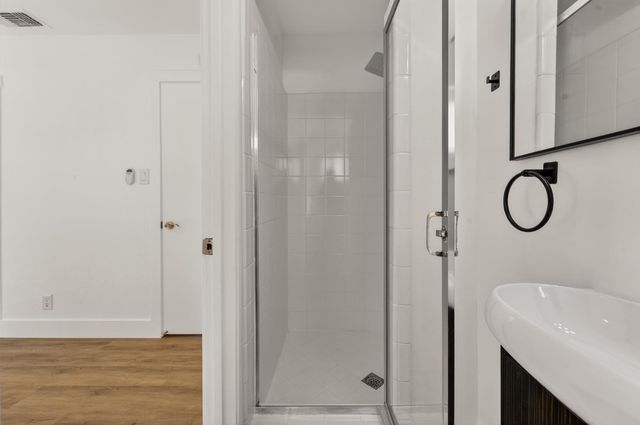 6630 Dunmore Ave, Citrus Heights, CA 95621