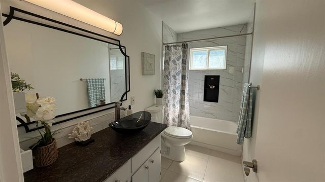 6630 Dunmore Ave, Citrus Heights, CA 95621