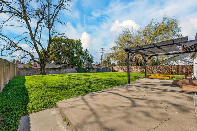 6630 Dunmore Ave, Citrus Heights, CA 95621