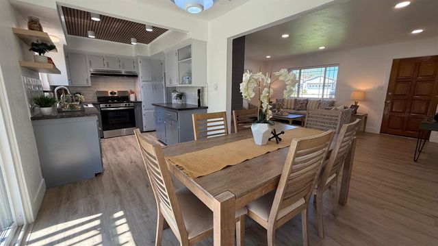 6630 Dunmore Ave, Citrus Heights, CA 95621