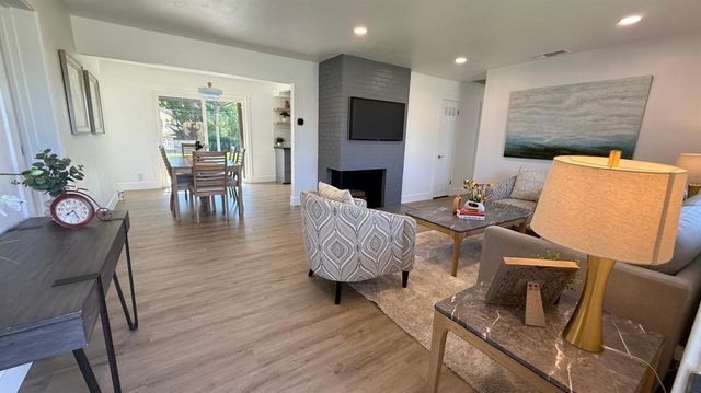 6630 Dunmore Ave, Citrus Heights, CA 95621