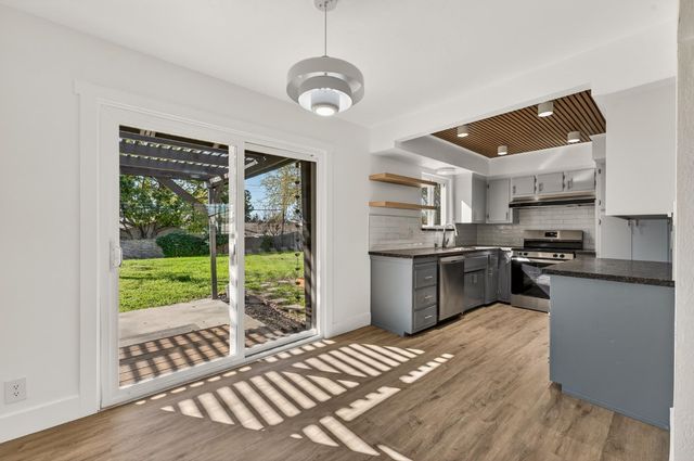 6630 Dunmore Ave, Citrus Heights, CA 95621